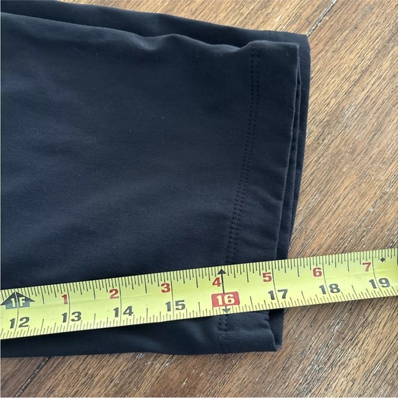Columbia Omni-Shield Black Pull On Active Capri Pants Sz S Advanced Repellency - Picture 10 of 10
